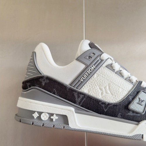 LV Trainer Sneaker - Grey