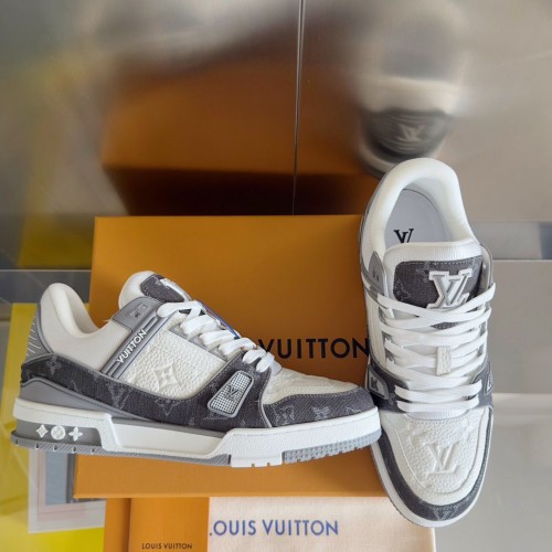 LV Trainer Sneaker - Grey