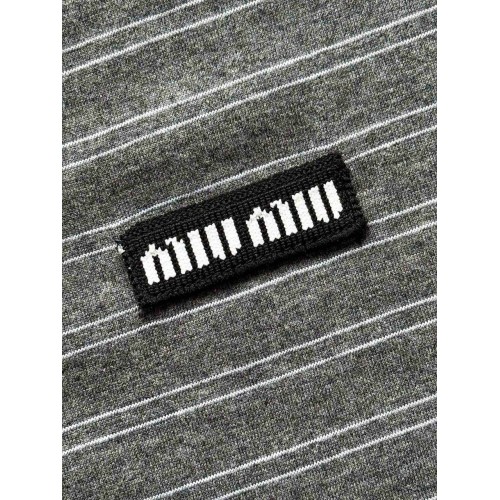 MIU MIU 2025SS Striped Pocket Slogan Long Sleeve - Grey MIU MIU 2025SS Striped Pocket Slogan Long Sleeve - Grey