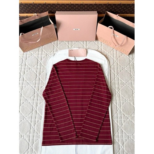MIU MIU 2025SS Striped Pocket Slogan Long Sleeve - Red MIU MIU 2025SS Striped Pocket Slogan Long Sleeve - Red