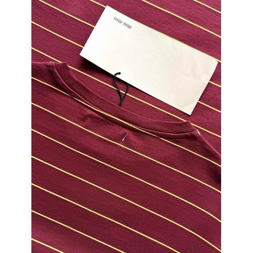 MIU MIU 2025SS Striped Pocket Slogan Long Sleeve - Red MIU MIU 2025SS Striped Pocket Slogan Long Sleeve - Red