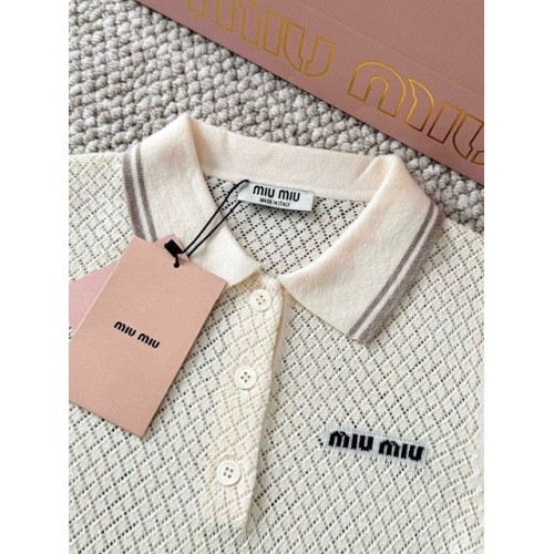 MIU MIU 25SS Preppy Small Logo Knit Polo - White with Black MIU MIU 25SS Preppy Small Logo Knit Polo - White with Black
