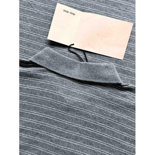 MIU MIU Striped Slogan Long-Sleeved Polo - Grey MIU MIU Striped Slogan Long-Sleeved Polo - Grey