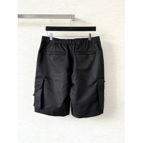 PRADA 25SS Triangle Logo Multifunctional Pocket Shorts - Black PRADA 25SS Triangle Logo Multifunctional Pocket Shorts - Black