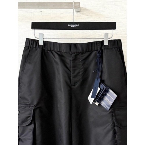 PRADA 25SS Triangle Logo Multifunctional Pocket Shorts - Black PRADA 25SS Triangle Logo Multifunctional Pocket Shorts - Black