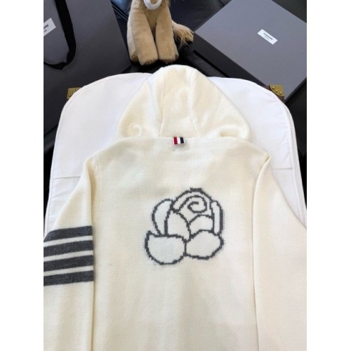 THOM BROWNE Classic Four Bar Rose Knit Cardigan - White THOM BROWNE Classic Four Bar Rose Knit Cardigan - White