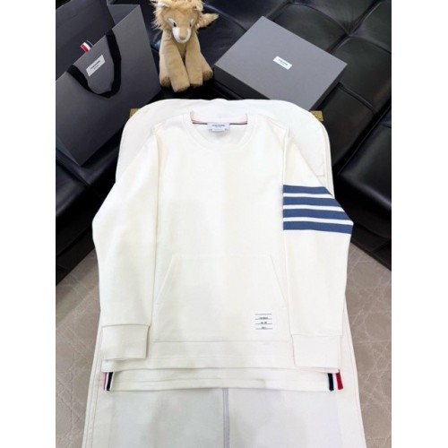 THOM BROWNE Pocket Blue Stripe Crewneck Sweatshirt - White THOM BROWNE Pocket Blue Stripe Crewneck Sweatshirt - White