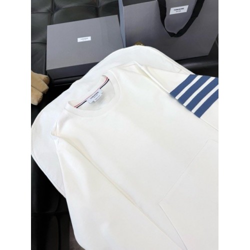 THOM BROWNE Pocket Blue Stripe Crewneck Sweatshirt - White THOM BROWNE Pocket Blue Stripe Crewneck Sweatshirt - White